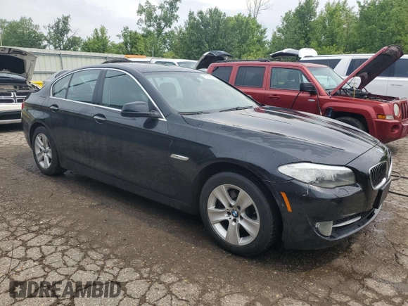 2013 BMW 5 Series 528i xDrive with VIN WBAXH5C59DDW15444, listed as a Copart auction lot 61769475 with 114,901 mi miles and Clean title. Bid and sale history available at DreamBid. Image 4.