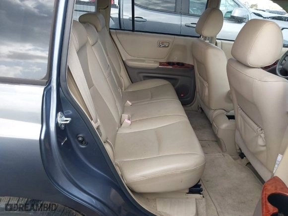 2005 Toyota Highlander with VIN JTEDP21A750069349, listed as a IAAI auction lot 41934823 with 231,182 mi miles. Bid and sale history available at carsss.com. Image 8.