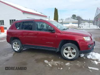 2013 Jeep Compass Sport with VIN 1C4NJDBB2DD249200, listed as a IAAI auction lot 41617232 with 186,413 mi miles. Bid and sale history available at carsss.com. Image 14.