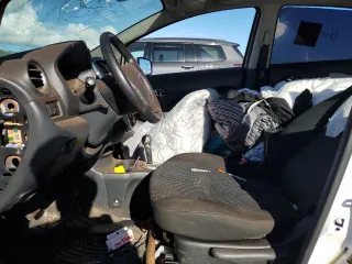 2015 Nissan Note SL with VIN 3N1CE2CP6FL449068, listed as a Copart auction lot 76725694 with 84,262 mi miles and Clean title. Bid and sale history available at DreamBid. Image 7.