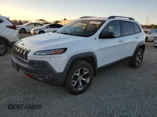 2014 Jeep Cherokee Trailhawk with VIN 1C4PJMBB4EW158878, listed as a Copart auction lot 88818735 with 126,221 mi miles and Clean Title. Bid and sale history available at carsss.com. Image 1.