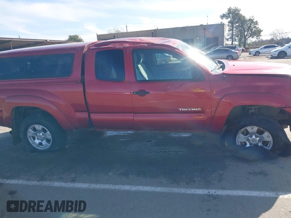 2006 Toyota Tacoma with VIN 5TEUU42N76Z303968, listed as a IAAI auction lot 41520700 with 146,888 mi miles. Bid and sale history available at carsss.com. Image 14.