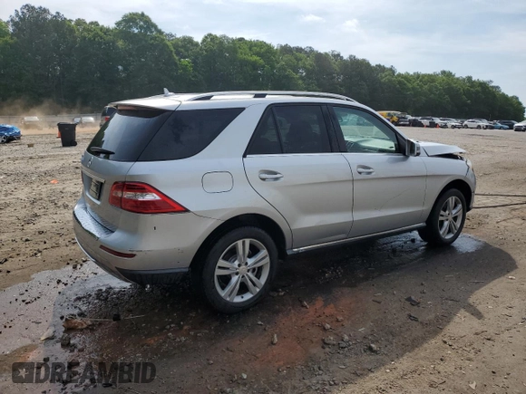 2013 Mercedes-Benz M 350 z VIN 4JGDA5JB5DA134624, wystawiony jako Copart lot #55031775 z przebiegiem 123 061 mil mil oraz Szkoda całkowita • Salvage title. Historia ofert i sprzedaży dostępna na DreamBid. Obrazek 3.