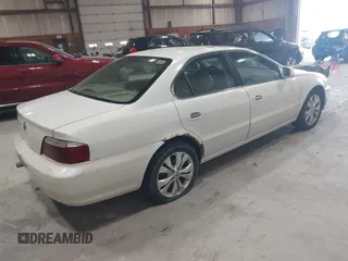 2002 Acura TL Type S with VIN 19UUA56832A023506, listed as a IAAI auction lot 42185075 with 218,703 mi miles. Bid and sale history available at carsss.com. Image 4.