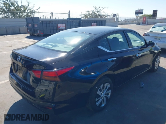 2022 Nissan Altima 2.5 S with VIN 1N4BL4BV1NN405297, listed as a IAAI auction lot 40446677 with 72,927 mi miles. Bid and sale history available at carsss.com. Image 4.