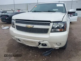 2010 Chevrolet Suburban LTZ with VIN 1GNUCKE03AR248244, listed as a IAAI auction lot 41677238 with 184,698 mi miles. Bid and sale history available at carsss.com. Image 17.