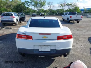 2014 Chevrolet Camaro LT z VIN 2G1FB1E32E9305387, wystawiony jako IAAI lot #42406536 z przebiegiem 129 121 mil mil oraz . Historia ofert i sprzedaży dostępna na DreamBid. Obrazek 17.