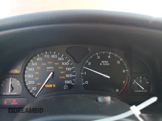 2001 Saturn SL z VIN 1G8ZK54731Z305098, wystawiony jako Copart lot #83875424 z przebiegiem 82 879 mil mil oraz Tytuł czysty. Historia ofert i sprzedaży dostępna na DreamBid. Obrazek 9.