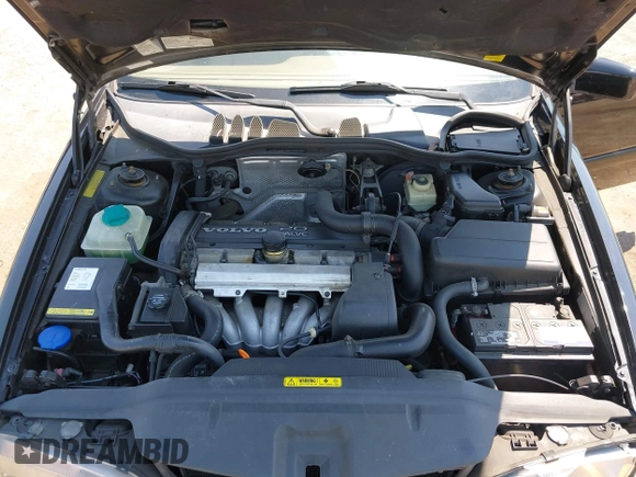 1998 Volvo V70 GLT with VIN YV1LW5676W2400102, listed as a IAAI auction lot 42654549 with 121,159 mi miles and . Bid and sale history available at DreamBid. Image 10.