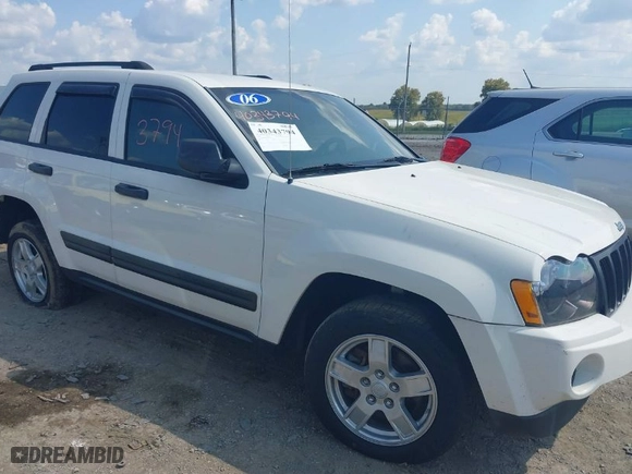 2006 Jeep Grand Cherokee Laredo with VIN 1J4GR48K36C334509, listed as a IAAI auction lot 40343794 with 202,746 mi miles. Bid and sale history available at carsss.com. Image 1.