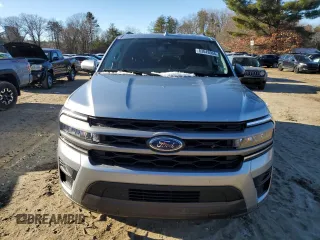 2024 Ford Expedition XLT with VIN 1FMJU1H82REA17970, listed as a Copart auction lot 83043004 with 0 mi miles and Salvage Title. Bid and sale history available at carsss.com. Image 5.