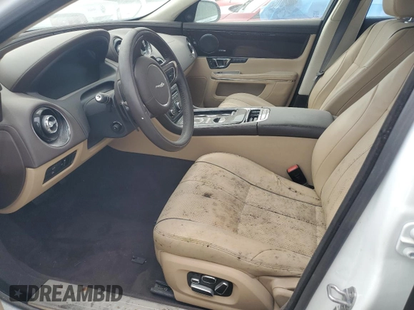 2014 Jaguar XJ Portfolio with VIN SAJWJ2GD6E8V74284, listed as a Copart auction lot 74577584 with 39,835 mi miles and Non repairable. Bid and sale history available at DreamBid. Image 7.