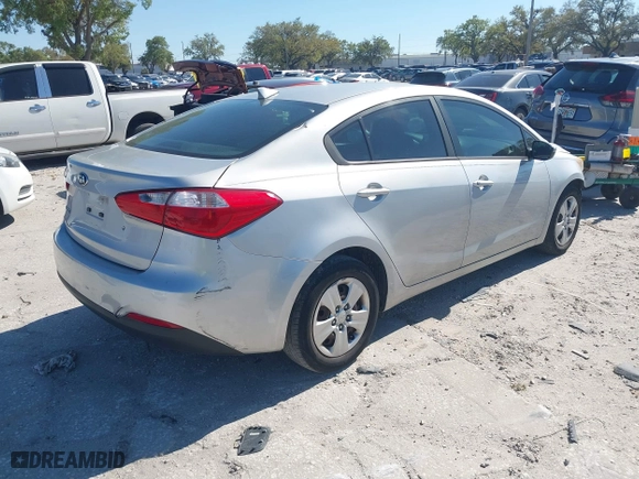 2015 Kia Forte LX with VIN KNAFK4A60F5433356, listed as a IAAI auction lot 41752952 with 91,631 mi miles. Bid and sale history available at carsss.com. Image 4.