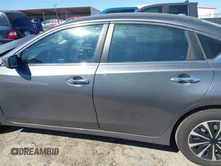 2015 Nissan Altima S with VIN 1N4AL3AP2FN345623, listed as a IAAI auction lot 41899319 with 350,211 mi miles and . Bid and sale history available at carsss.com. Image 15.