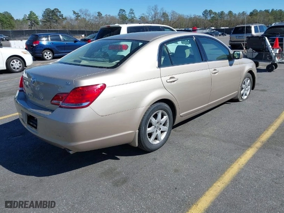 2007 Toyota Avalon XL with VIN 4T1BK36B27U204620, listed as a IAAI auction lot 41807607 with 57,386 mi miles. Bid and sale history available at carsss.com. Image 4.