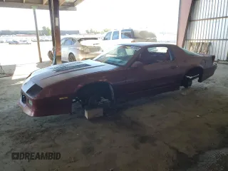 1989 Chevrolet Camaro z VIN 1G1FP21F7KL137015, wystawiony jako Copart lot #46108305 z przebiegiem 78 714 mil mil oraz Szkoda całkowita • Salvage title. Historia ofert i sprzedaży dostępna na DreamBid. Obrazek 1.