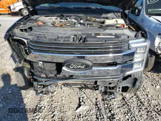 2018 Ford F-450 z VIN 1FT9W4DT1JED24368, wystawiony jako Copart lot #73235634 z przebiegiem 65 774 mil mil oraz Szkoda całkowita • Salvage title. Historia ofert i sprzedaży dostępna na DreamBid. Obrazek 11.