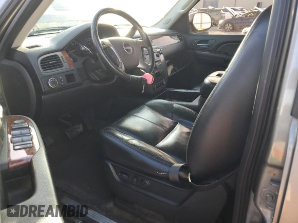 2008 GMC Yukon XL SLT with VIN 1GKFC16J98R132323, listed as a Copart auction lot 80393754 with 259,620 mi miles and Salvage Title. Bid and sale history available at carsss.com. Image 7.
