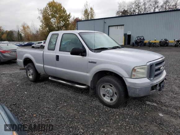 2007 Ford Super Duty F-250 XL with VIN 1FTNX20507EA02465, listed as a Copart auction lot 81718954 with 299,543 mi miles and Clean Title. Bid and sale history available at carsss.com. Image 4.