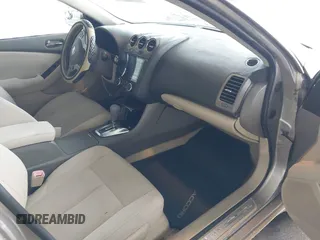 2012 Nissan Altima S z VIN 1N4AL2AP5CC141206, wystawiony jako IAAI lot #42408512 z przebiegiem 109 620 mil mil oraz . Historia ofert i sprzedaży dostępna na DreamBid. Obrazek 5.