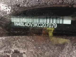 2019 Nissan Altima SV z VIN 1N4BL4DV3KC207079, wystawiony jako IAAI lot #41388598 z przebiegiem 145 576 mil mil oraz . Historia ofert i sprzedaży dostępna na DreamBid. Obrazek 9.