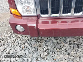 2008 Jeep Commander Limited z VIN 1J8HG58228C244124, wystawiony jako IAAI lot #41491040 z przebiegiem 141 970 mil mil oraz . Historia ofert i sprzedaży dostępna na DreamBid. Obrazek 6.