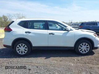 2019 Nissan Rogue SV with VIN KNMAT2MV2KP538352, listed as a IAAI auction lot 42036463 with 69,438 mi miles. Bid and sale history available at carsss.com. Image 13.