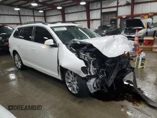 2010 Volkswagen Jetta SE with VIN 3VWTX7AJ8AM685028, listed as a Copart auction lot 83465474 with 99,943 mi miles and Salvage title. Bid and sale history available at DreamBid. Image 4.