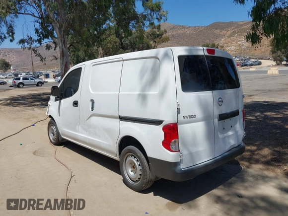 2015 Nissan NV200 SV z VIN 3N6CM0KN2FK690052, wystawiony jako IAAI lot #42438197 z przebiegiem 193 011 mil mil oraz . Historia ofert i sprzedaży dostępna na DreamBid. Obrazek 3.