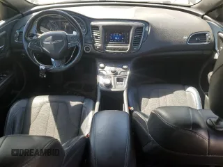 2015 Chrysler 200 S with VIN 1C3CCCBB7FN557539, listed as a Copart auction lot 52208975 with 169,877 mi miles and Clean Title. Bid and sale history available at DreamBid. Image 8.