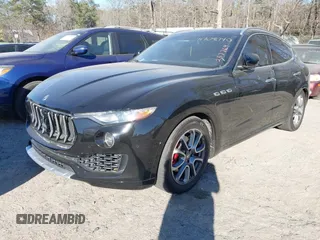 2017 Maserati Levante z VIN ZN661XUL1HX257769, wystawiony jako IAAI lot #41703740 z przebiegiem 107 038 mil mil oraz . Historia ofert i sprzedaży dostępna na DreamBid. Obrazek 18.