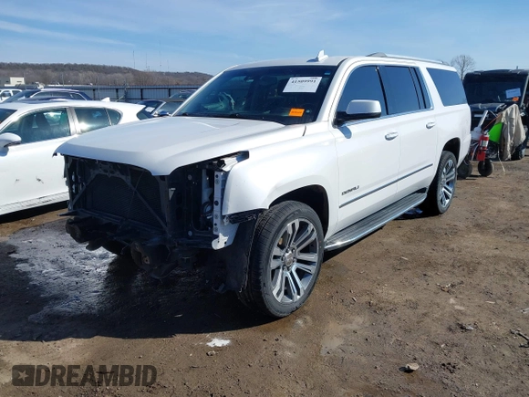 2017 GMC Yukon XL Denali with VIN 1GKS2HKJ5HR355961, listed as a IAAI auction lot 41509991 with 204,474 mi miles. Bid and sale history available at carsss.com. Image 20.