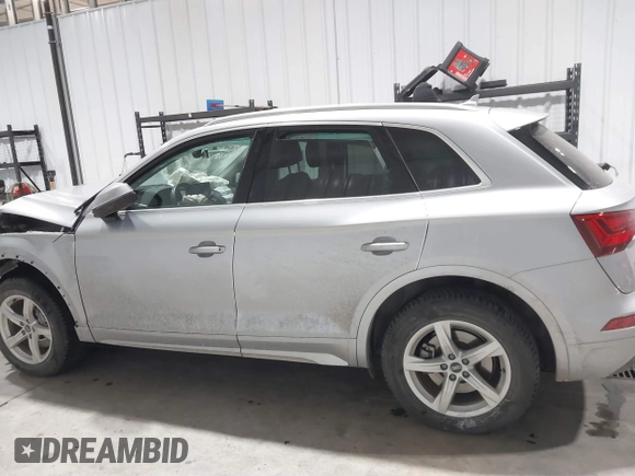 2021 Audi Q5 Premium with VIN WA1AAAFY1M2018483, listed as a IAAI auction lot 41606572 with 39,647 mi miles. Bid and sale history available at carsss.com. Image 15.
