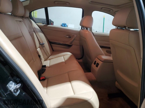 2011 BMW 3 Series 328i xDrive z VIN WBAPK5C57BF125958, wystawiony jako Copart lot #55773745 z przebiegiem 206 743 mil mil oraz Szkoda całkowita • Salvage title. Historia ofert i sprzedaży dostępna na DreamBid. Obrazek 10.
