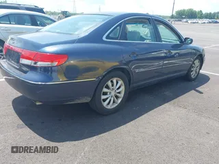 2006 Hyundai Azera SE with VIN KMHFC46F26A046738, listed as a IAAI auction lot 42715976 with 270,959 mi miles and . Bid and sale history available at DreamBid. Image 4.