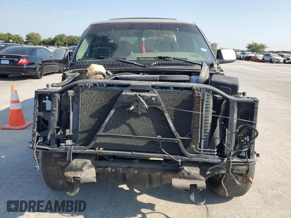 2004 GMC Yukon SLE z VIN 1GKEC13V64R277493, wystawiony jako Copart lot #68819754 z przebiegiem 125 731 mil mil oraz Szkoda całkowita • Salvage title. Historia ofert i sprzedaży dostępna na DreamBid. Obrazek 5.