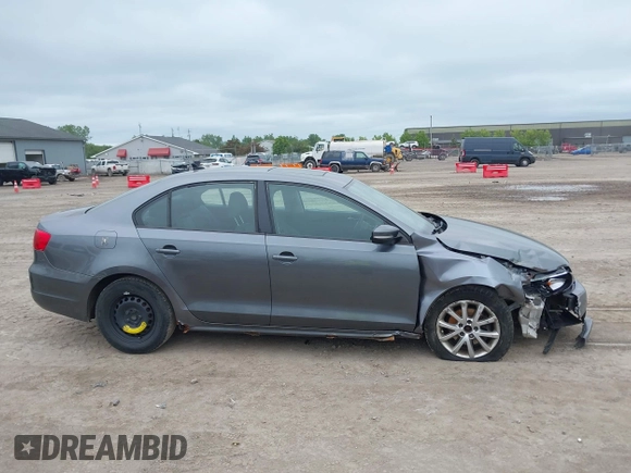2011 Volkswagen Jetta SE with VIN 3VWDZ7AJ4BM370033, listed as a IAAI auction lot 42367238 with 161,635 mi miles and . Bid and sale history available at DreamBid. Image 13.