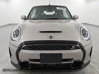 2024 MINI Convertible Cooper S with VIN WMW43DL02R3R79718, listed as a Copart auction lot 52829245 with 31,948 mi miles and Clean Title. Bid and sale history available at carsss.com. Image 5.