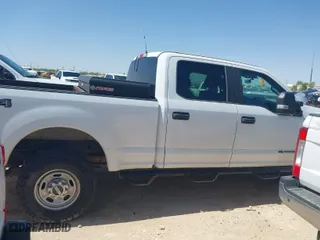 2017 Ford Super Duty F-250 SRW Lariat with VIN 1FT7W2BT0HEB13591, listed as a IAAI auction lot 41945431 with 237,275 mi miles. Bid and sale history available at carsss.com. Image 13.