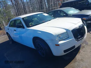 2008 Chrysler 300 LX with VIN 2C3KA43R58H155212, listed as a IAAI auction lot 41812362 with 195,184 mi miles. Bid and sale history available at carsss.com. Image 1.