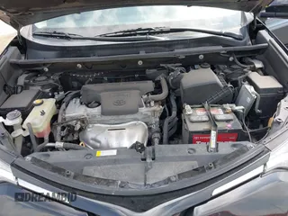2018 Toyota RAV4 XLE z VIN 2T3WFREV4JW495379, wystawiony jako IAAI lot #42406849 z przebiegiem 132 126 mil mil oraz . Historia ofert i sprzedaży dostępna na DreamBid. Obrazek 10.