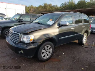 2007 Chrysler Aspen Limited with VIN 1A8HX58P97F504043, listed as a IAAI auction lot 41263782 with 366,605 mi miles. Bid and sale history available at carsss.com. Image 6.