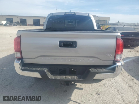 2017 Toyota Tacoma SR5 z VIN 5TFCZ5AN1HX065727, wystawiony jako Copart lot #56420735 z przebiegiem 74 527 mil mil oraz Czysty tytuł • Clean title. Historia ofert i sprzedaży dostępna na DreamBid. Obrazek 6.