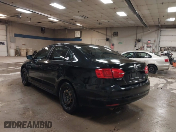 2012 Volkswagen Jetta SE with VIN 3VWDX7AJ5CM340420, listed as a IAAI auction lot 42269354 with 171,924 mi miles and . Bid and sale history available at DreamBid. Image 3.