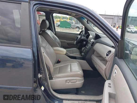 2012 Honda Pilot EX-L with VIN 5FNYF4H61CB043074, listed as a IAAI auction lot 42173097 with 234,192 mi miles. Bid and sale history available at carsss.com. Image 5.