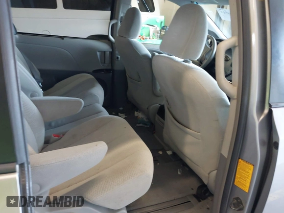 2012 Toyota Sienna LE AAS with VIN 5TDKK3DCXCS271299, listed as a IAAI auction lot 41376742 with 134,968 mi miles. Bid and sale history available at carsss.com. Image 8.