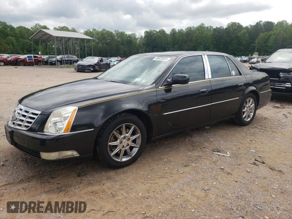 2011 Cadillac DTS Luxury Collection z VIN 1G6KD5E62BU112658, wystawiony jako Copart lot #56920935 z przebiegiem 141 550 mil mil oraz Tytuł czysty. Historia ofert i sprzedaży dostępna na DreamBid. Obrazek 1.
