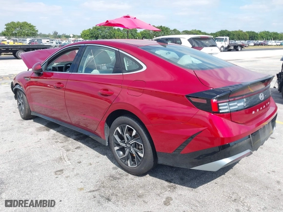 2024 Hyundai Sonata SEL with VIN KMHL64JA5RA406711, listed as a IAAI auction lot 42066339 with 21,618 mi miles. Bid and sale history available at carsss.com. Image 3.