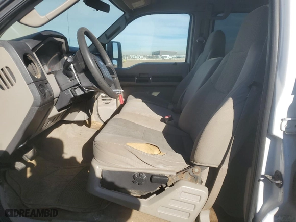 2008 Ford Super Duty F-250 SRW XL with VIN 1FTSW21528EB70436, listed as a Copart auction lot 85555694 with 267,627 mi miles and Salvage Title. Bid and sale history available at carsss.com. Image 7.