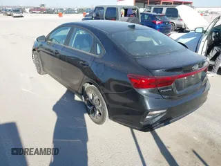 2021 Kia Forte LXS z VIN 3KPF24AD5ME366546, wystawiony jako IAAI lot #41762839 z przebiegiem 23 376 mil mil oraz . Historia ofert i sprzedaży dostępna na DreamBid. Obrazek 3.